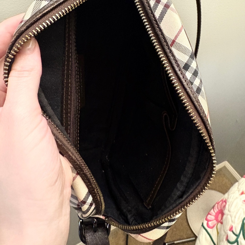 Burberry Bag - Picture 12 of 15